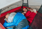 190T โพลีเอสเตอร์สภาพอากาศหนาวเย็นตั้งแคมป์อุปกรณ์นอนหุ้มฉนวนเบาะรองนอนสำหรับแบกเป้